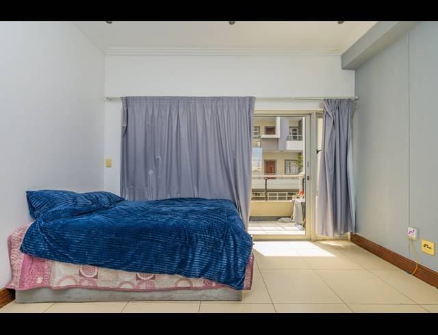1 BEDROOM APARTMENT FOR SALE IN UMHLANGA RIDGE
